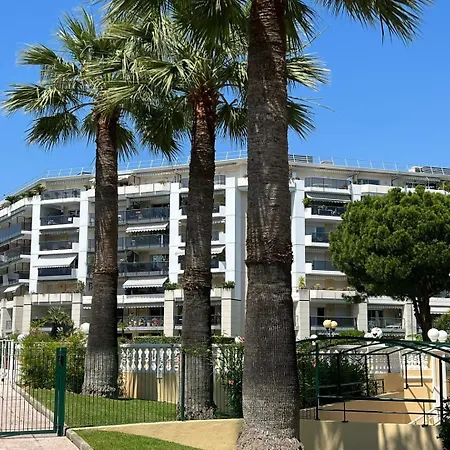 Apartment Le Lido - Standing, Vue Mer, Piscine, Proche Cagnes-sur-Mer
